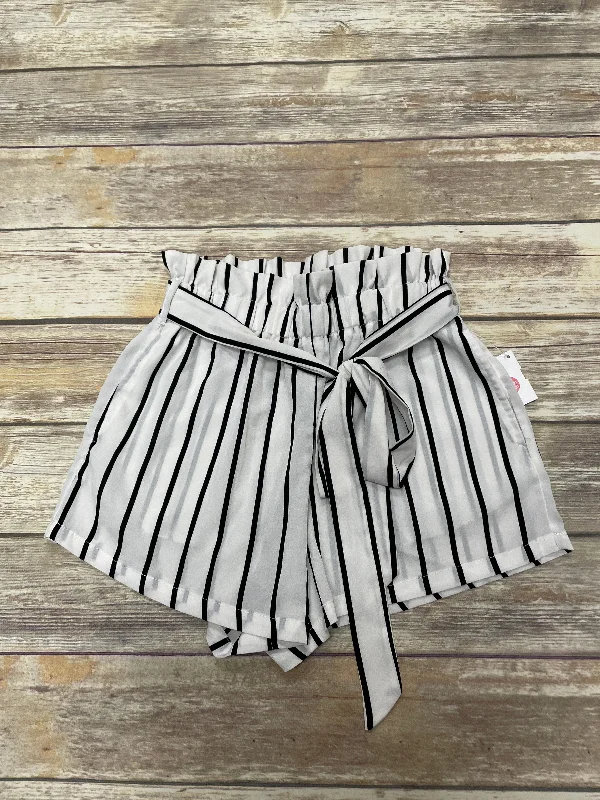 Striped Pattern Shorts Cmf, Size S