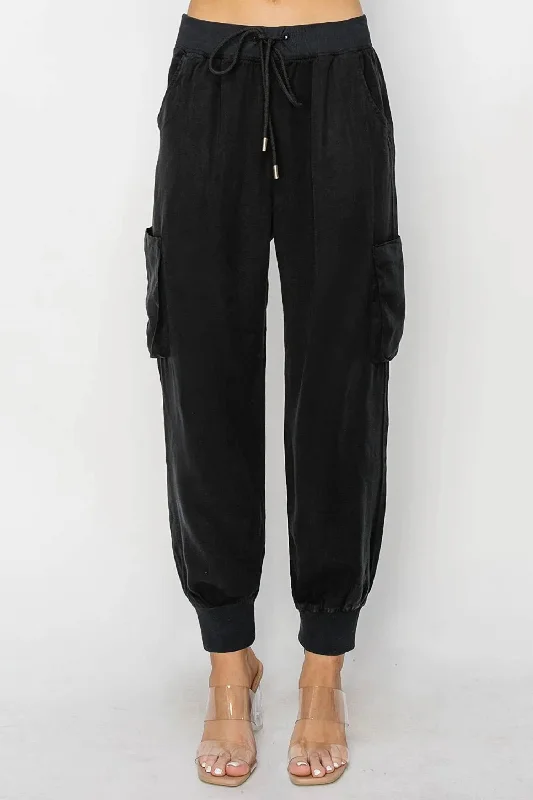 Cargo Jogger Pants In Black